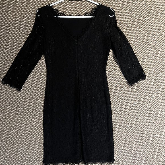 Babaton Lace Dress - Picture 3 of 3